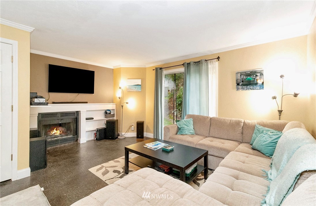 18910 Bothell Everett Highway, Unit F4 Bothell, WA 98012 - Photo 8 of 26 Gallery Image 8