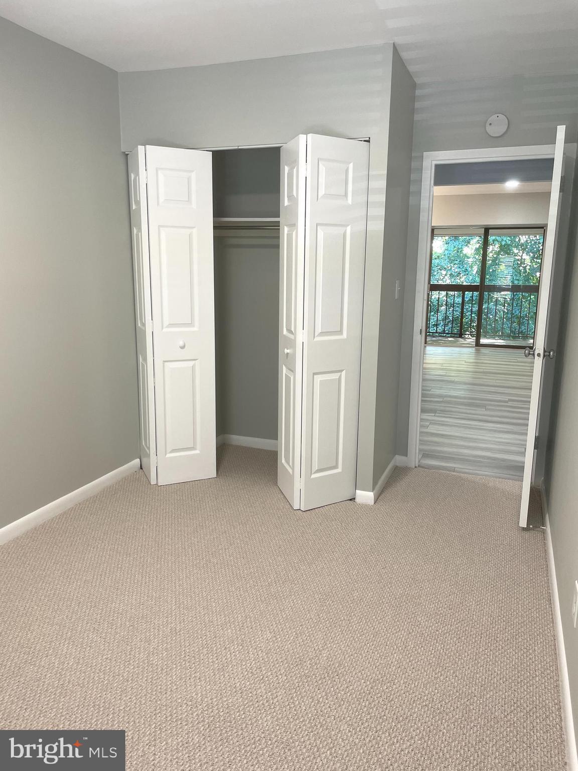 2214 Castle Rock Square, Unit 22C Reston, VA 20191 - Photo 21 of 32 BEDROOM #2 w/new Berber carpet & paint