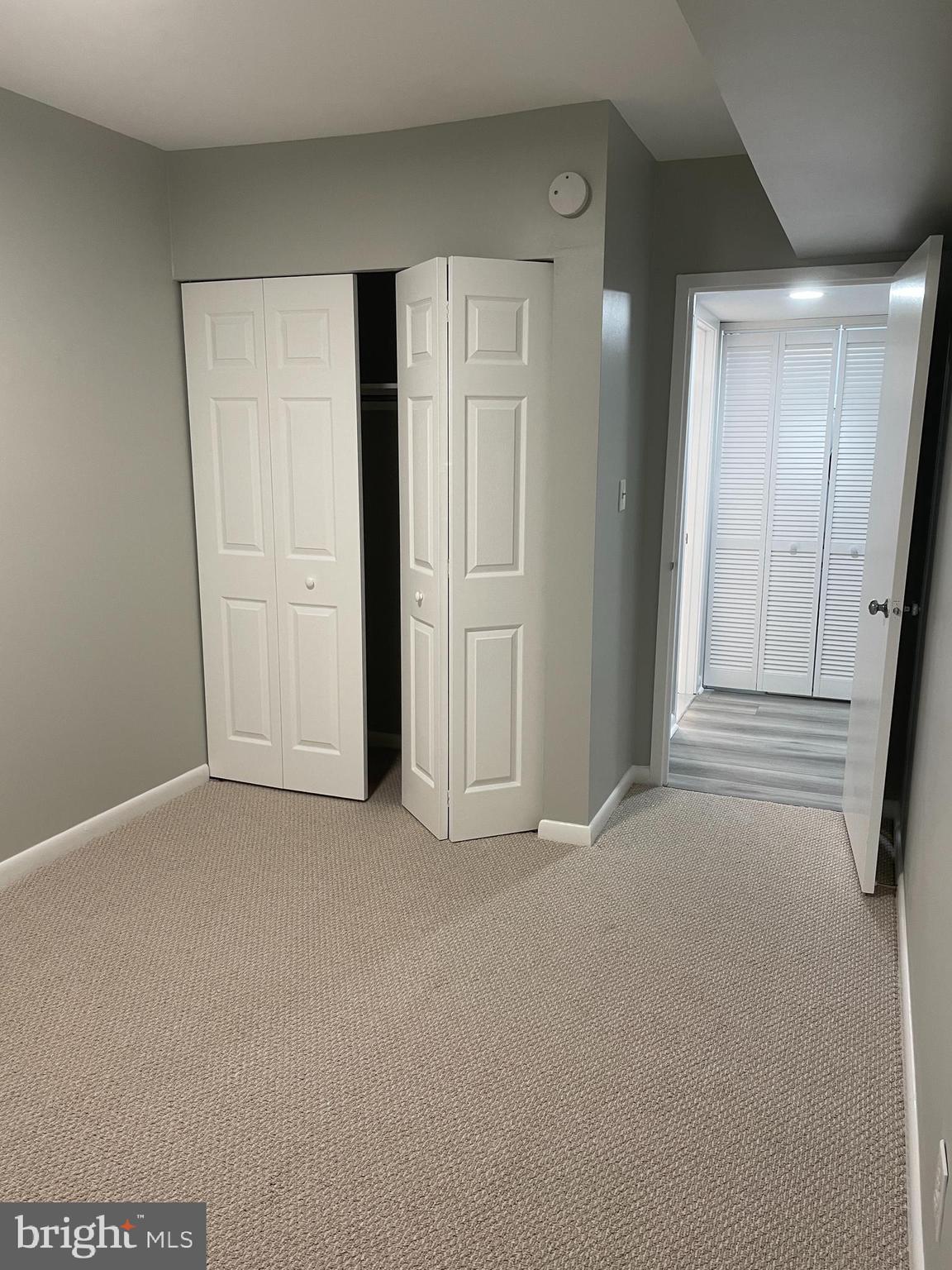 2214 Castle Rock Square, Unit 22C Reston, VA 20191 - Photo 26 of 32 BEDROOM #3 w/Berber carpet & paint