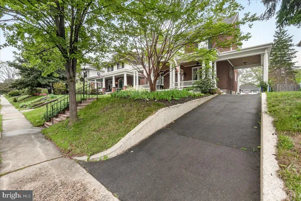 $429,000 | 1131 Oak Hill Avenue, Hagerstown, MD 21742