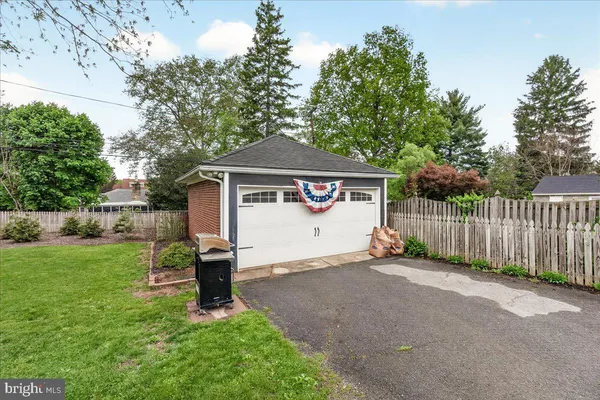 $429,000 | 1131 Oak Hill Avenue, Hagerstown, MD 21742