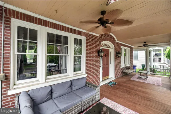 $429,000 | 1131 Oak Hill Avenue, Hagerstown, MD 21742