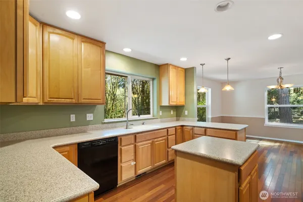 $650,000 | 5662 Hicks Avenue Northeast, Bremerton, WA 98311