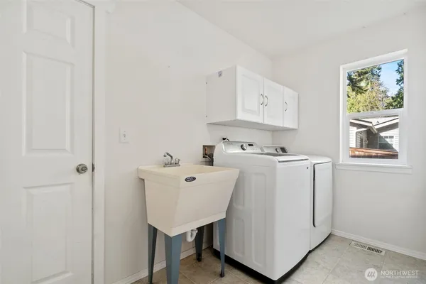$650,000 | 5662 Hicks Avenue Northeast, Bremerton, WA 98311