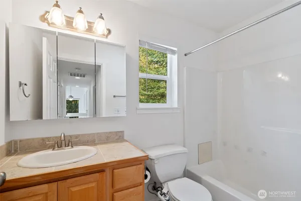 $650,000 | 5662 Hicks Avenue Northeast, Bremerton, WA 98311