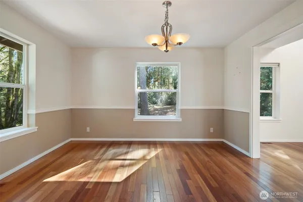 $650,000 | 5662 Hicks Avenue Northeast, Bremerton, WA 98311