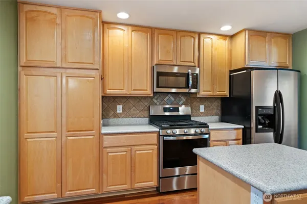 $650,000 | 5662 Hicks Avenue Northeast, Bremerton, WA 98311