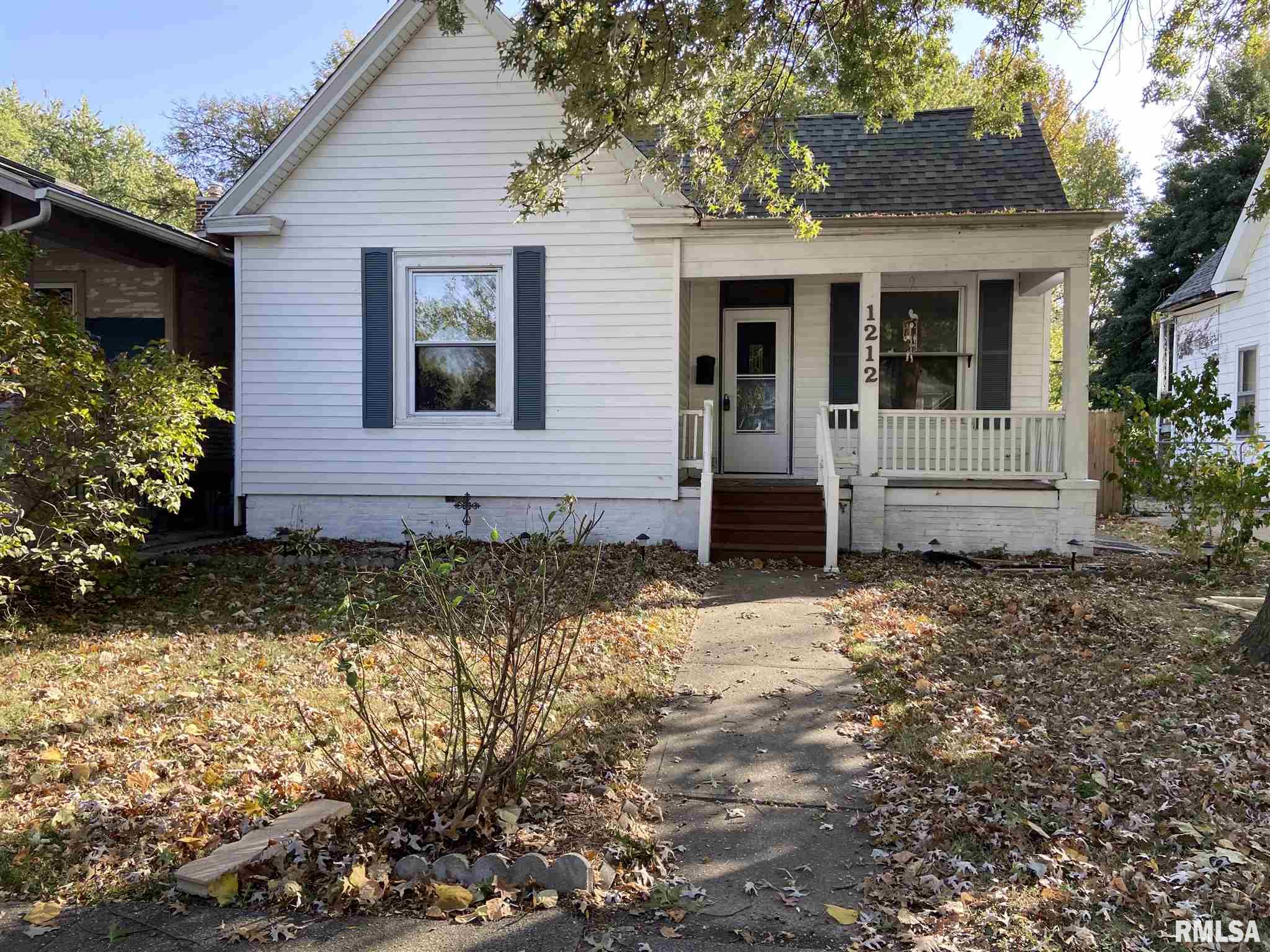 1212 West Edwards Street Springfield, IL 62704 - Photo 1 of 17 Gallery Image 1