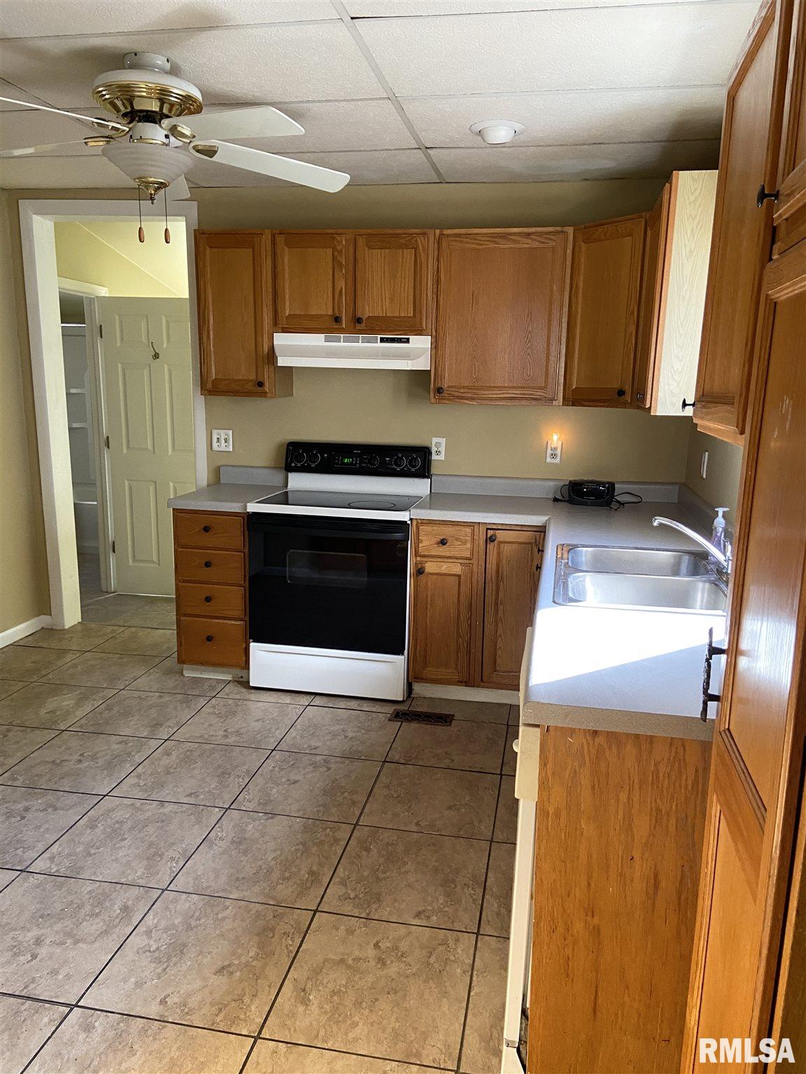 1212 West Edwards Street Springfield, IL 62704 - Photo 7 of 17 Gallery Image 7