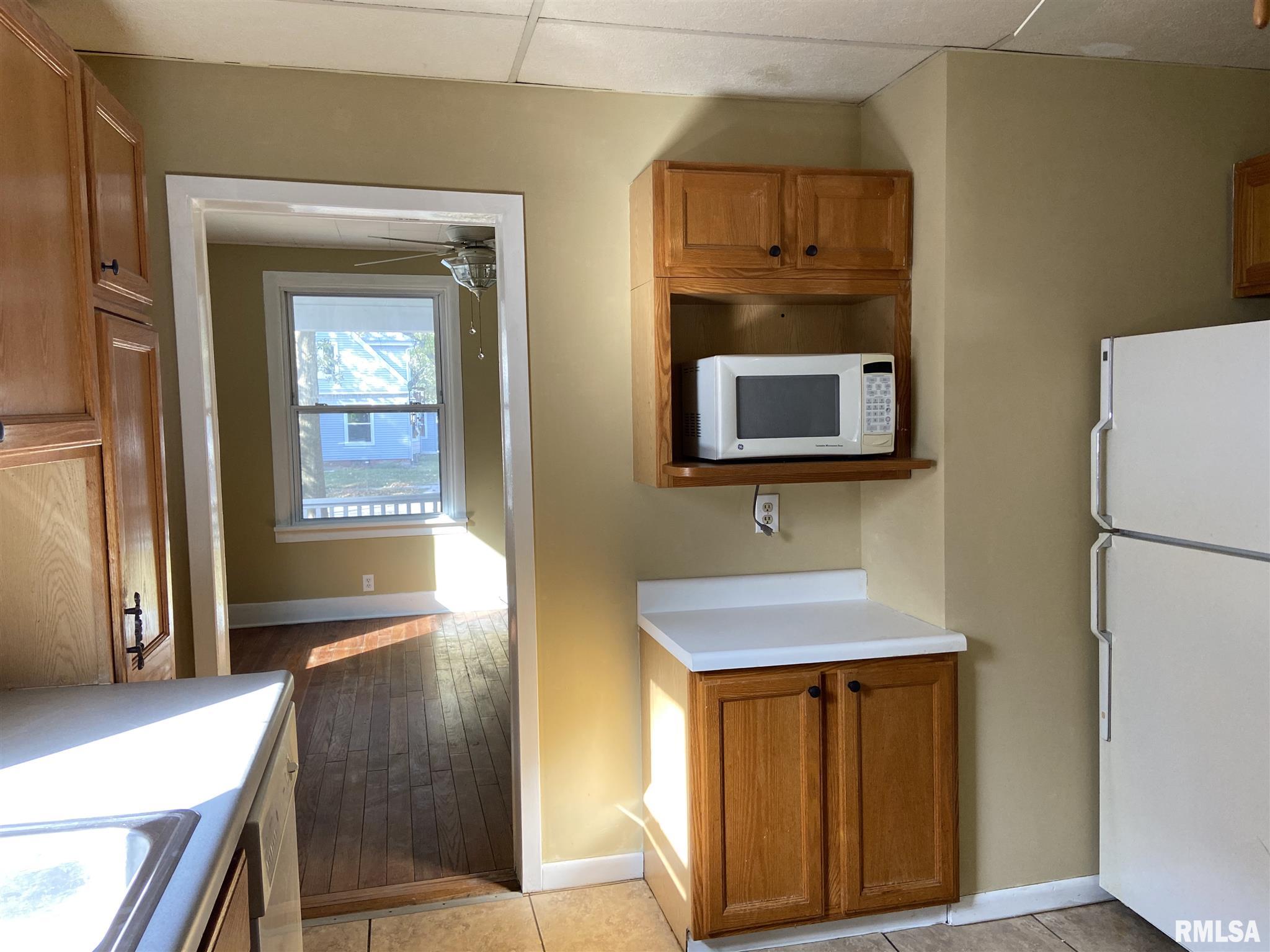 1212 West Edwards Street Springfield, IL 62704 - Photo 9 of 17 Gallery Image 9