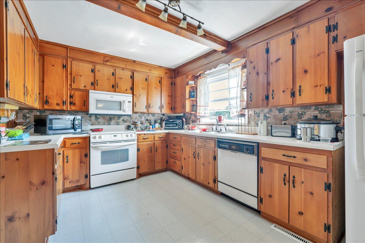 427 Boxley Road Roanoke, VA 24019 - Photo 11 of 37 37-MIB09501
