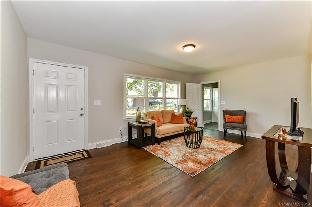 2609 Ashley Road Charlotte, NC 28208 - Photo 3 of 24 Gallery Image 3