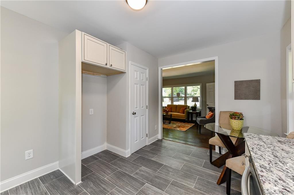 2609 Ashley Road Charlotte, NC 28208 - Photo 8 of 24 Gallery Image 8