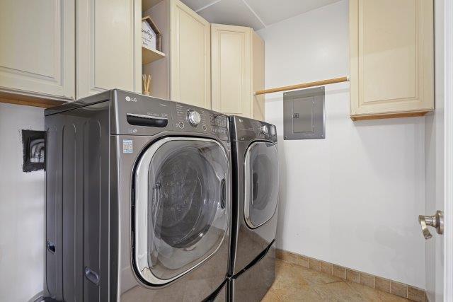 13685 Quito Road Saratoga, CA 95070 - Photo 20 of 20 a utility room with dryer and washer
