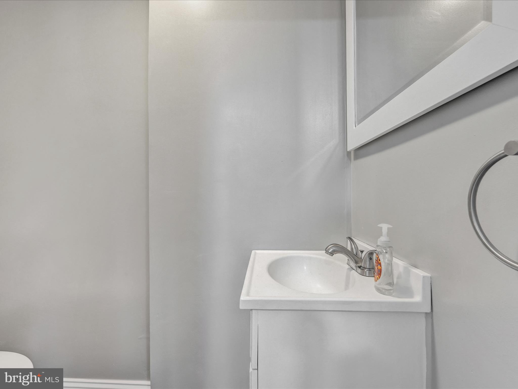 85 Lincoln Road Pine Grove, PA 17963 - Photo 8 of 34 Powder Room