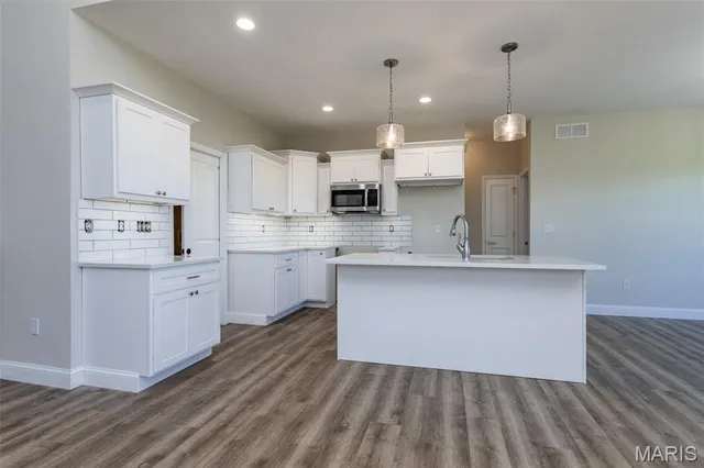 $499,900 | 7150 Savannah Drive, Edwardsville, IL 62025