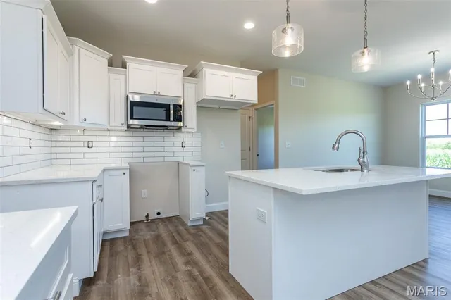 $499,900 | 7150 Savannah Drive, Edwardsville, IL 62025