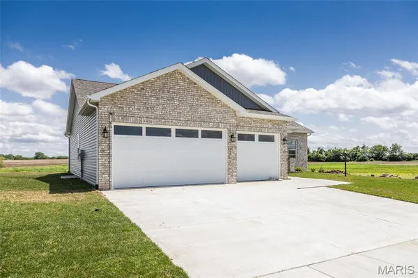 $485,900 | 7150 Savannah Drive, Edwardsville, IL 62025