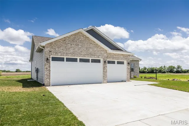 $499,900 | 7150 Savannah Drive, Edwardsville, IL 62025