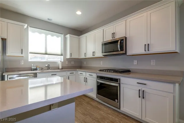 $2,399 | 10461 Skye Summit Avenue, Las Vegas, NV 89166