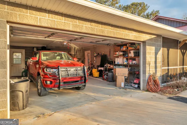 $945,000 | 241 Foskey Cemetery Road, Adrian, GA 31002