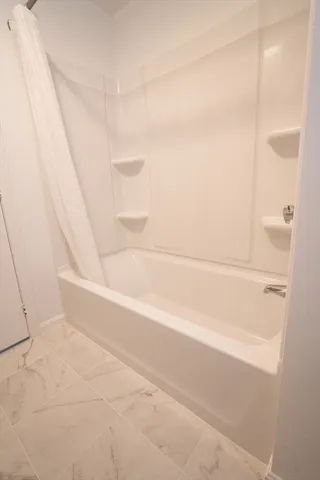 $2,900 | 78 West 3rd Street, Unit 78, Lowell, MA 01850