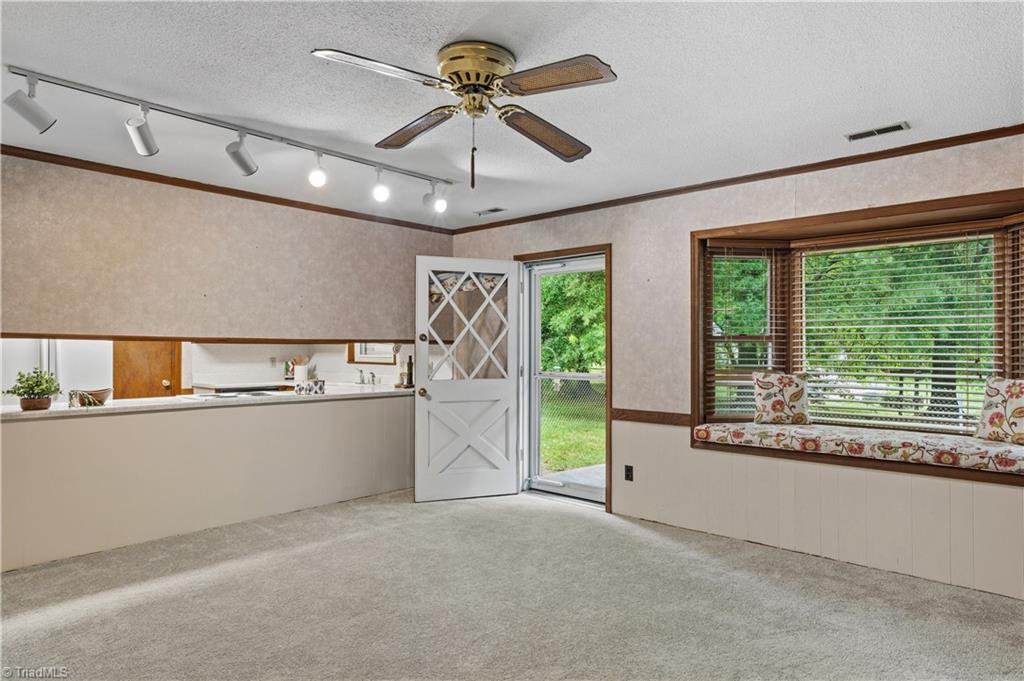 3511 Manoa Road Pfafftown, NC 27040 - Photo 13 of 38