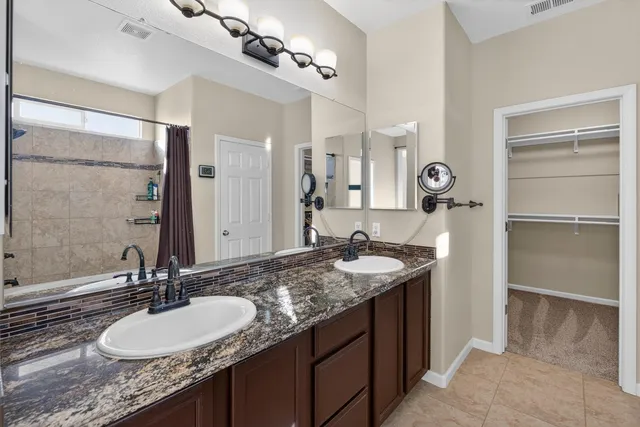 a picture of a floor plan