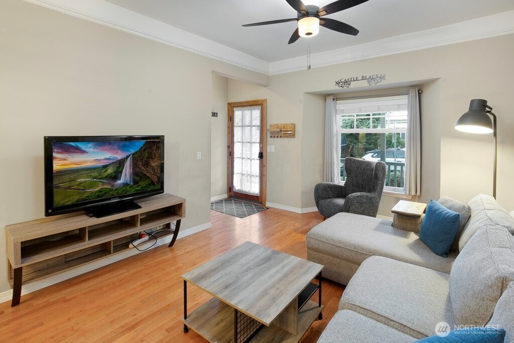 1906 East Union Street Seattle, WA 98122 - Photo 6 of 37