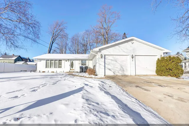 $249,900 | 221 Jorgensen Street, Denmark, WI 54208