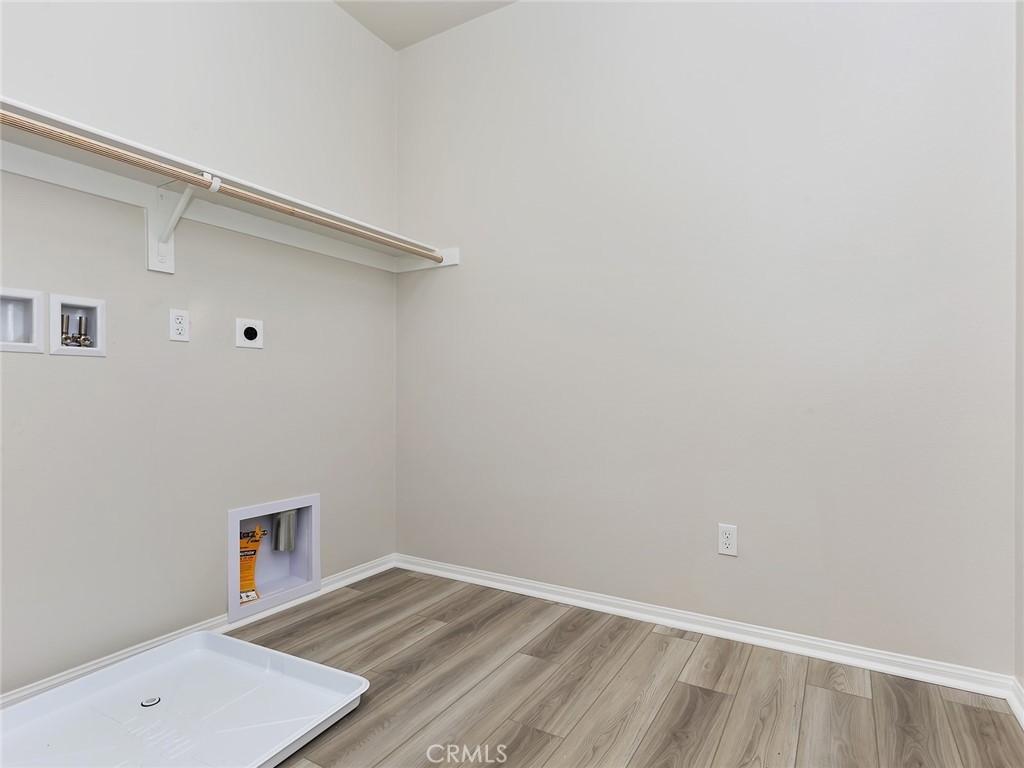 19557 Hanging Rock Road Lake Elsinore, CA 92532 - Photo 33 of 54 a view of an empty room