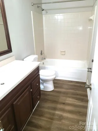 $1,275 | 2141 Selwyn Avenue, Unit 212, Charlotte, NC 28207