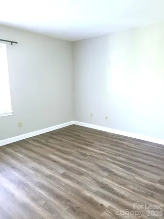 $1,275 | 2141 Selwyn Avenue, Unit 212, Charlotte, NC 28207