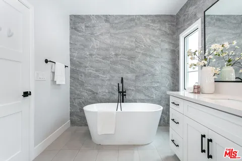 $2,399,999 | 732 North Cherokee Avenue, Los Angeles, CA 90038