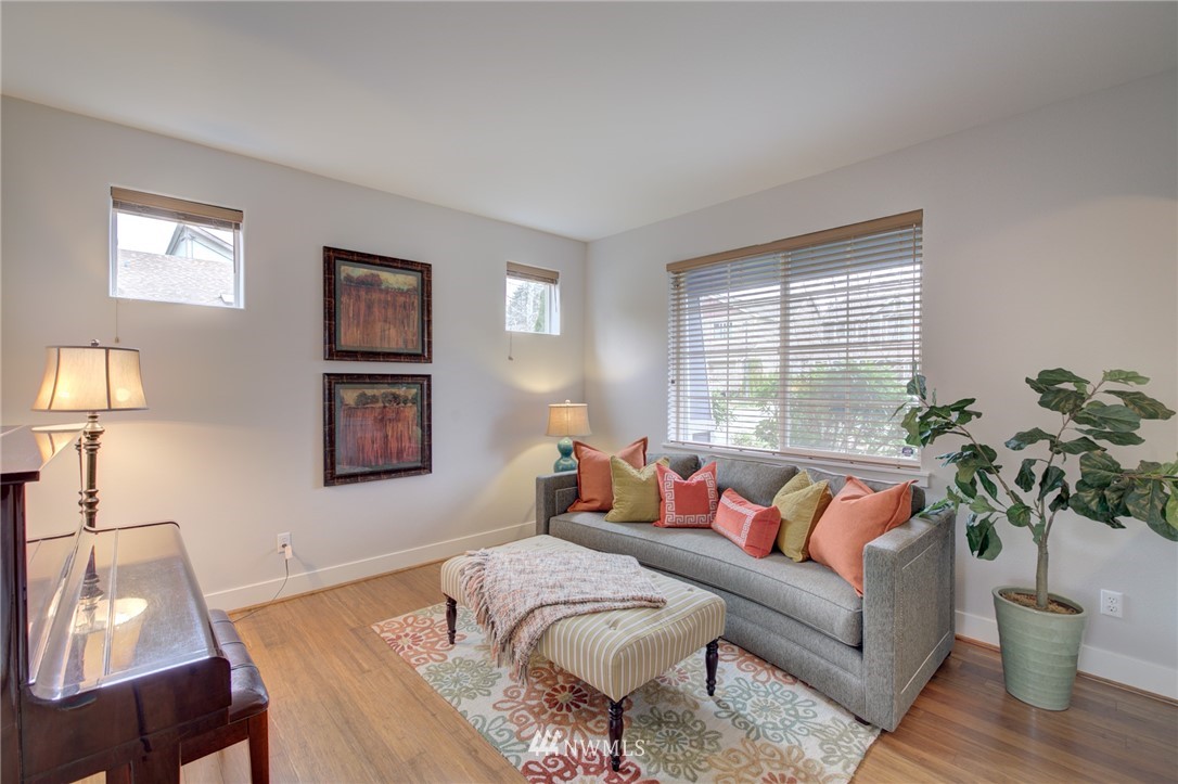 8855 Northeast 176th Street Bothell, WA 98011 - Photo 11 of 38 Gallery Image 11