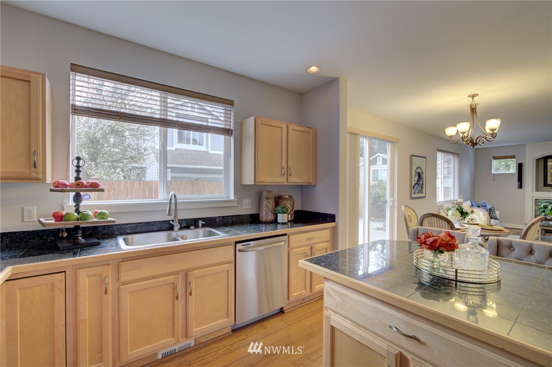 8855 Northeast 176th Street Bothell, WA 98011 - Photo 14 of 38 Gallery Image 14