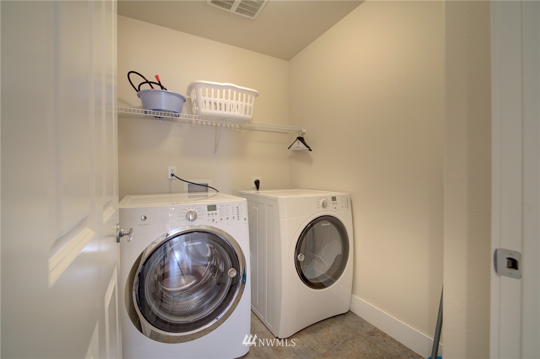8855 Northeast 176th Street Bothell, WA 98011 - Photo 23 of 38 Gallery Image 23