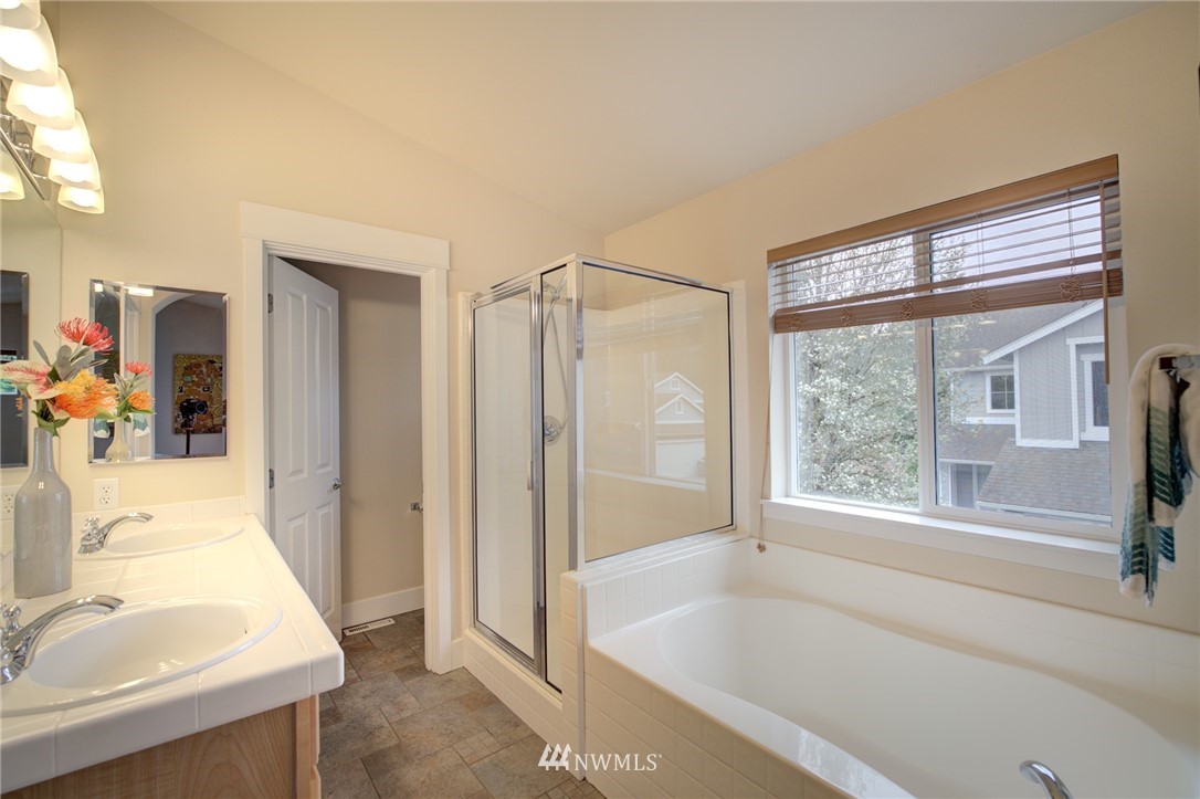 8855 Northeast 176th Street Bothell, WA 98011 - Photo 31 of 38 Gallery Image 31