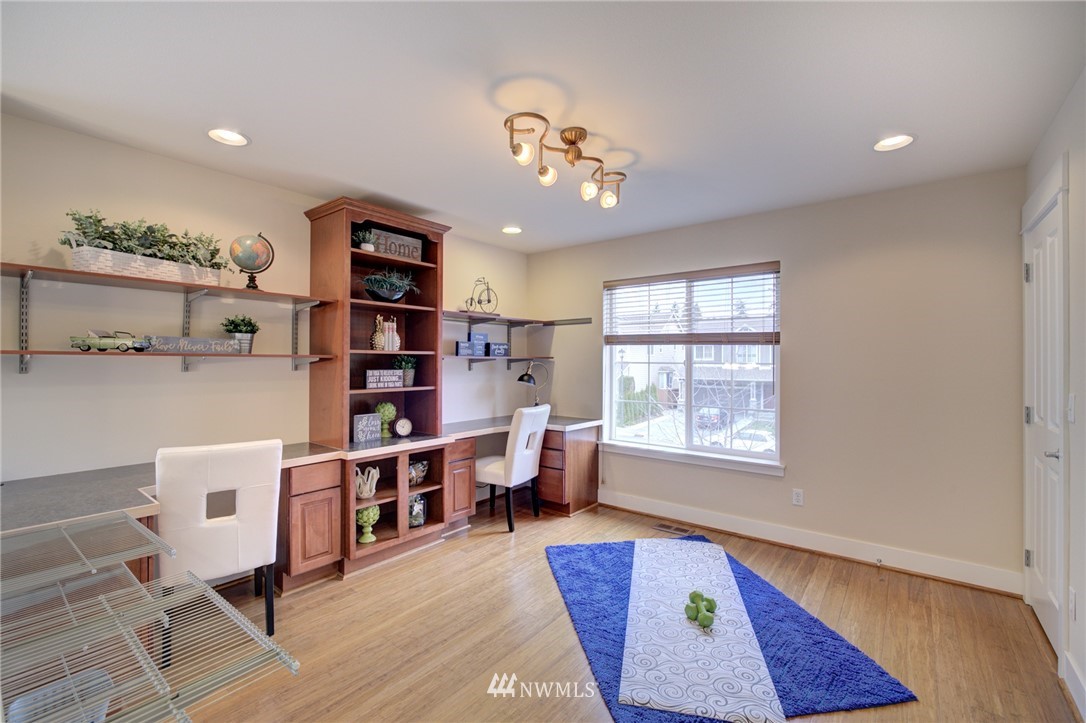 8855 Northeast 176th Street Bothell, WA 98011 - Photo 35 of 38 Gallery Image 35