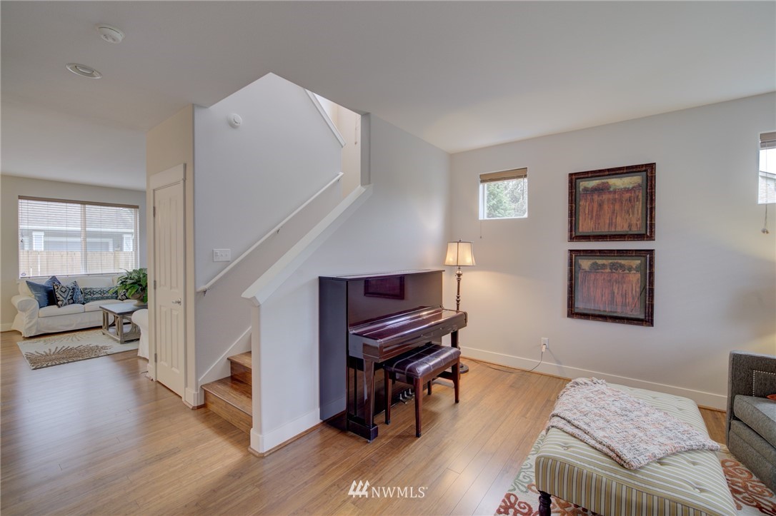 8855 Northeast 176th Street Bothell, WA 98011 - Photo 7 of 38 Gallery Image 7