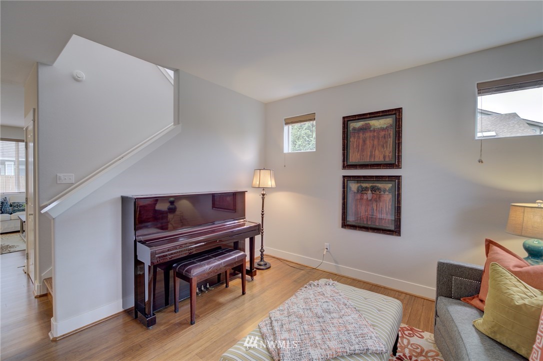 8855 Northeast 176th Street Bothell, WA 98011 - Photo 8 of 38 Gallery Image 8
