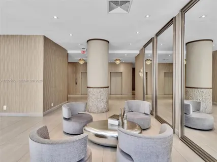 $570,000 | 5401 Collins Avenue, Unit 107, Miami Beach, FL 33140
