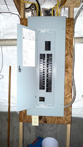 $178,900 | 1123 South Street, Dover-Foxcroft, ME 04426