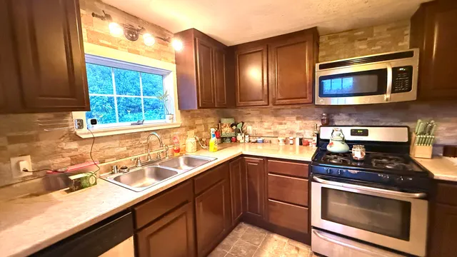 $178,900 | 1123 South Street, Dover-Foxcroft, ME 04426