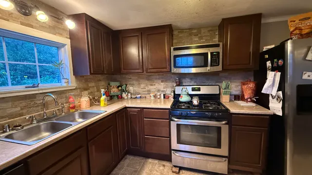 $178,900 | 1123 South Street, Dover-Foxcroft, ME 04426