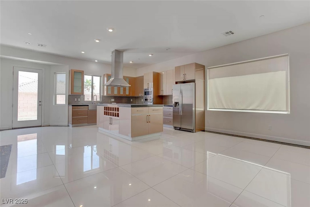 2550 Regency Cove Court Las Vegas, NV 89121 - Photo 3 of 52