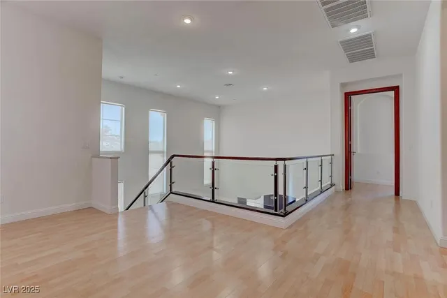 $3,200 | 2550 Regency Cove Court, Las Vegas, NV 89121