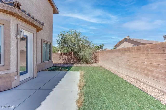 $3,200 | 2550 Regency Cove Court, Las Vegas, NV 89121