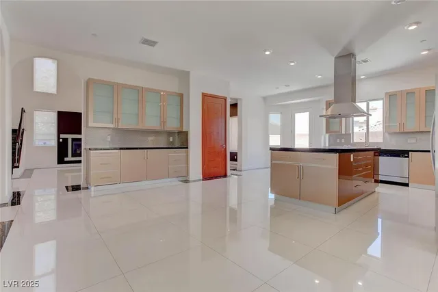 $3,200 | 2550 Regency Cove Court, Las Vegas, NV 89121