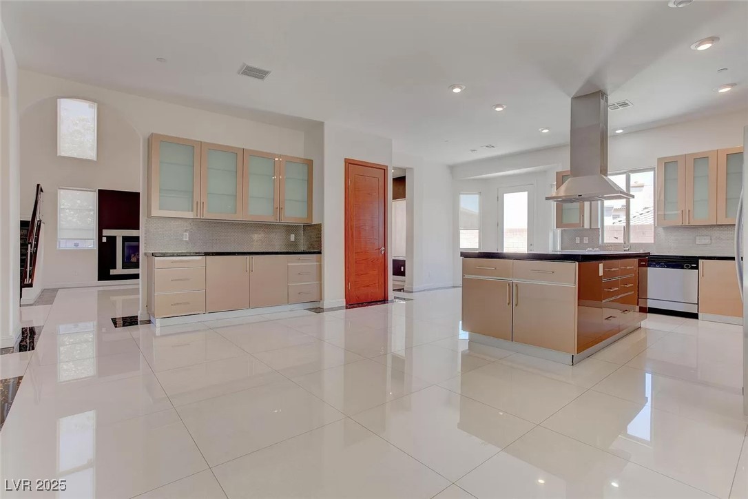 2550 Regency Cove Court Las Vegas, NV 89121 - Photo 7 of 52